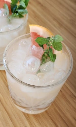 Season Of Mists cocktail served in a double old-fashioned glass